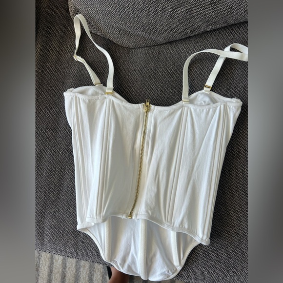Macy’s white corset top - Picture 5 of 6